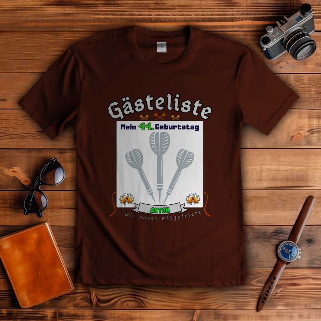 Personalisierbares T-Shirt Gästeliste Dart Pfeil