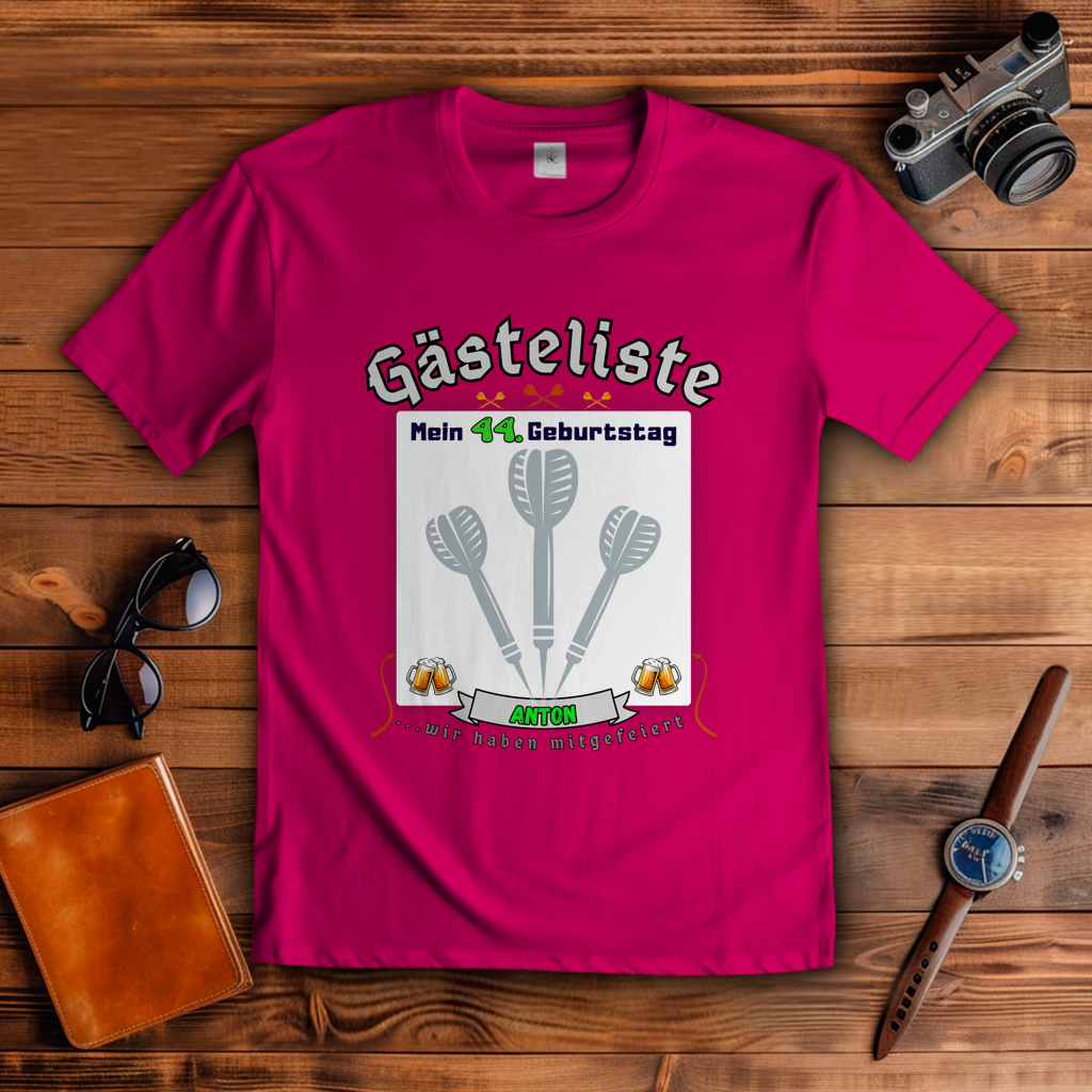 Personalisierbares T-Shirt Gästeliste Dart Pfeil