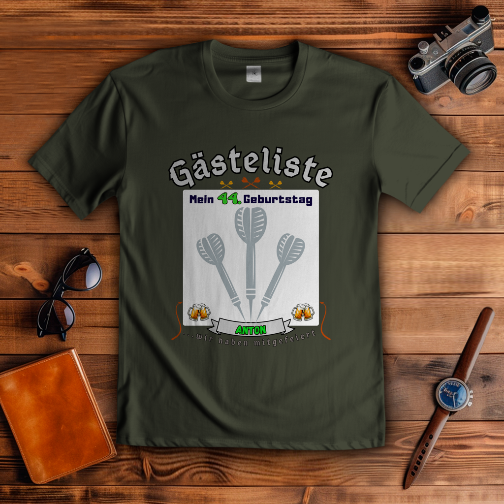 Personalisierbares T-Shirt Gästeliste Dart Pfeil