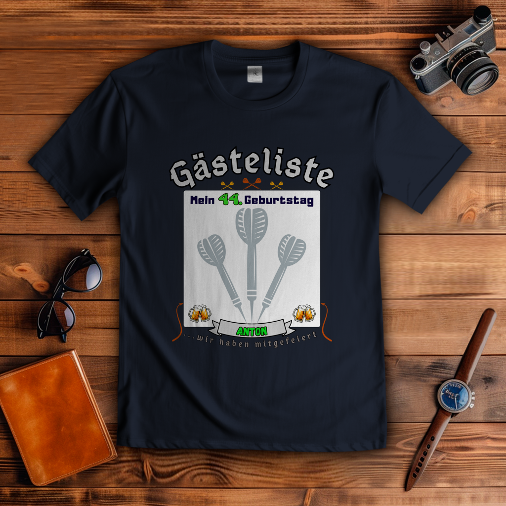 Personalisierbares T-Shirt Gästeliste Dart Pfeil